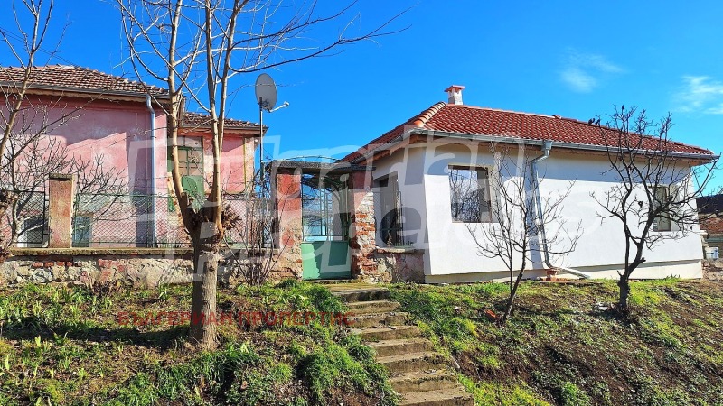 Продава КЪЩА, с. Селци, област Пловдив