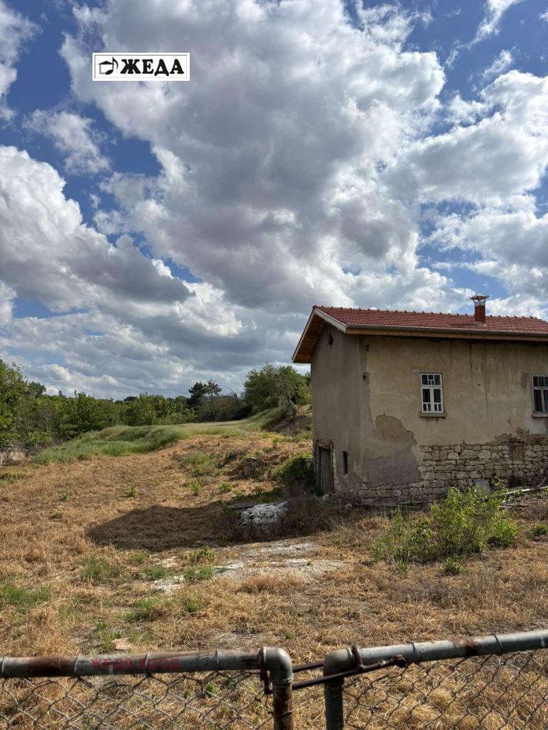Myytävänä  Talo Pleven alue , Koilovtsi , 61 neliömetriä | 80471613 - kuva [2]