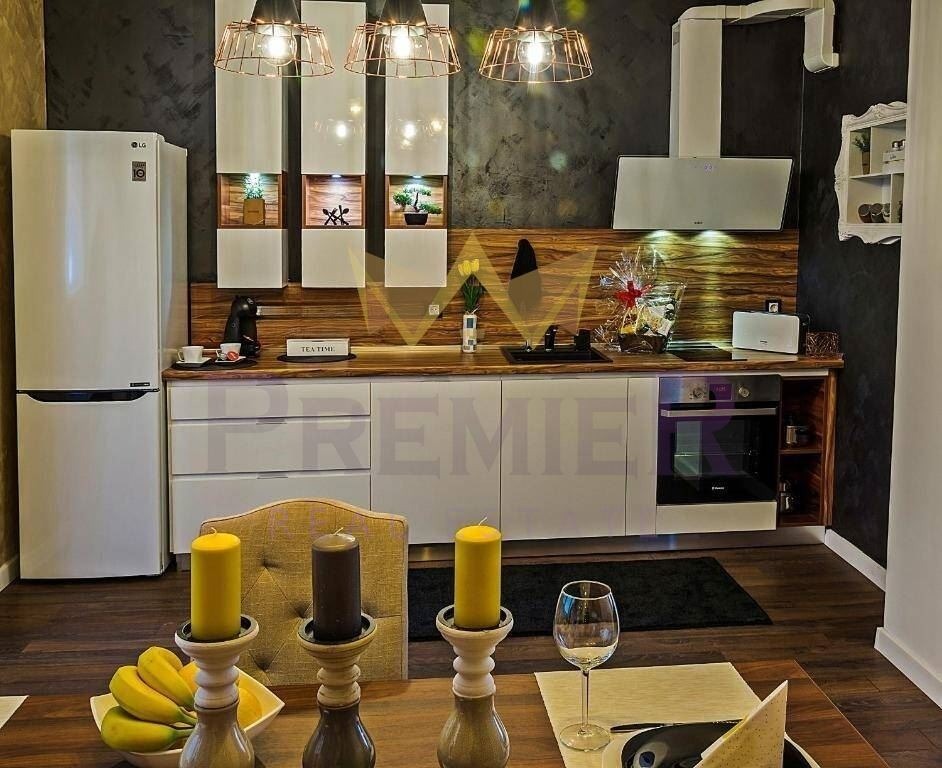 Продава МНОГОСТАЕН, гр. Пловдив, Център