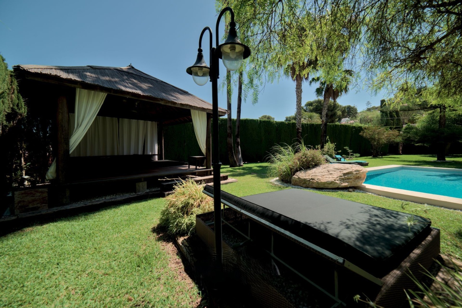 Продава ВИЛА, гр. Варна, Център, снимка 6 - Вили - 54343876