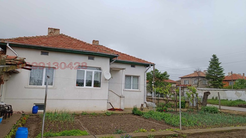 Продава КЪЩА в област Силистра, гр. Дулово - 140 кв.м / При запитване