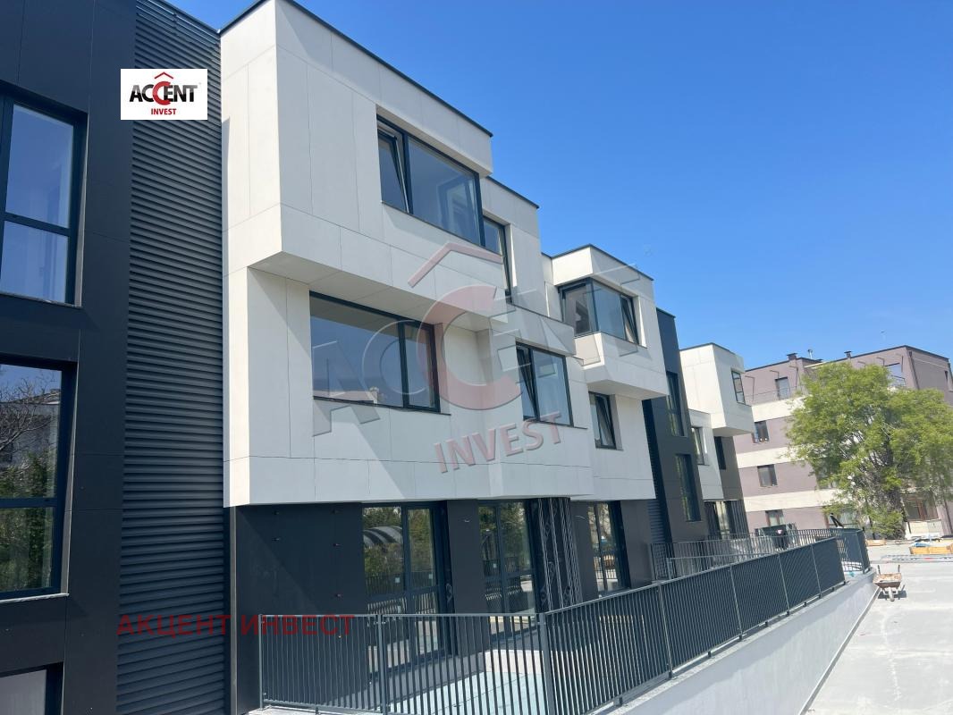 Продава 3-СТАЕН, гр. Варна, Бриз, снимка 11 - Апартаменти - 54467200