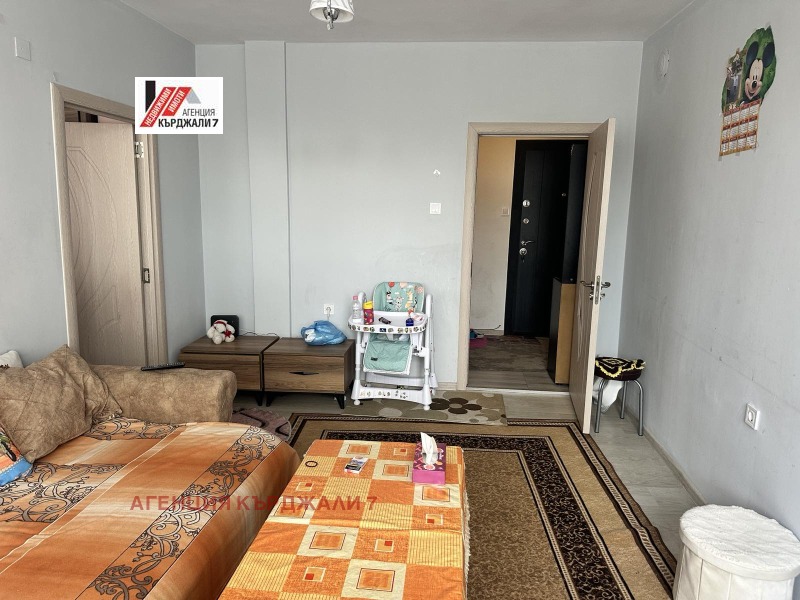 De vânzare  1 dormitor Cârdjali , Veselciane , 54 mp | 66603810 - imagine [2]