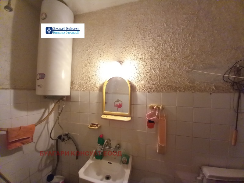 Продава 2-СТАЕН, гр. Кюстендил, Бузлуджа, снимка 16 - Апартаменти - 52243278