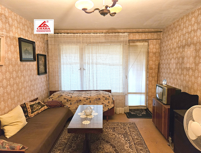 Продава 2-СТАЕН, град Русе, Център • 76000 € / 148643.08 лв. • 85698956 1