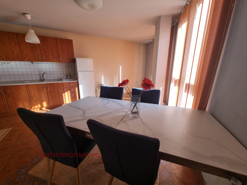 Продава МНОГОСТАЕН, гр. Благоевград, Освобождение, снимка 2 - Апартаменти - 52402650