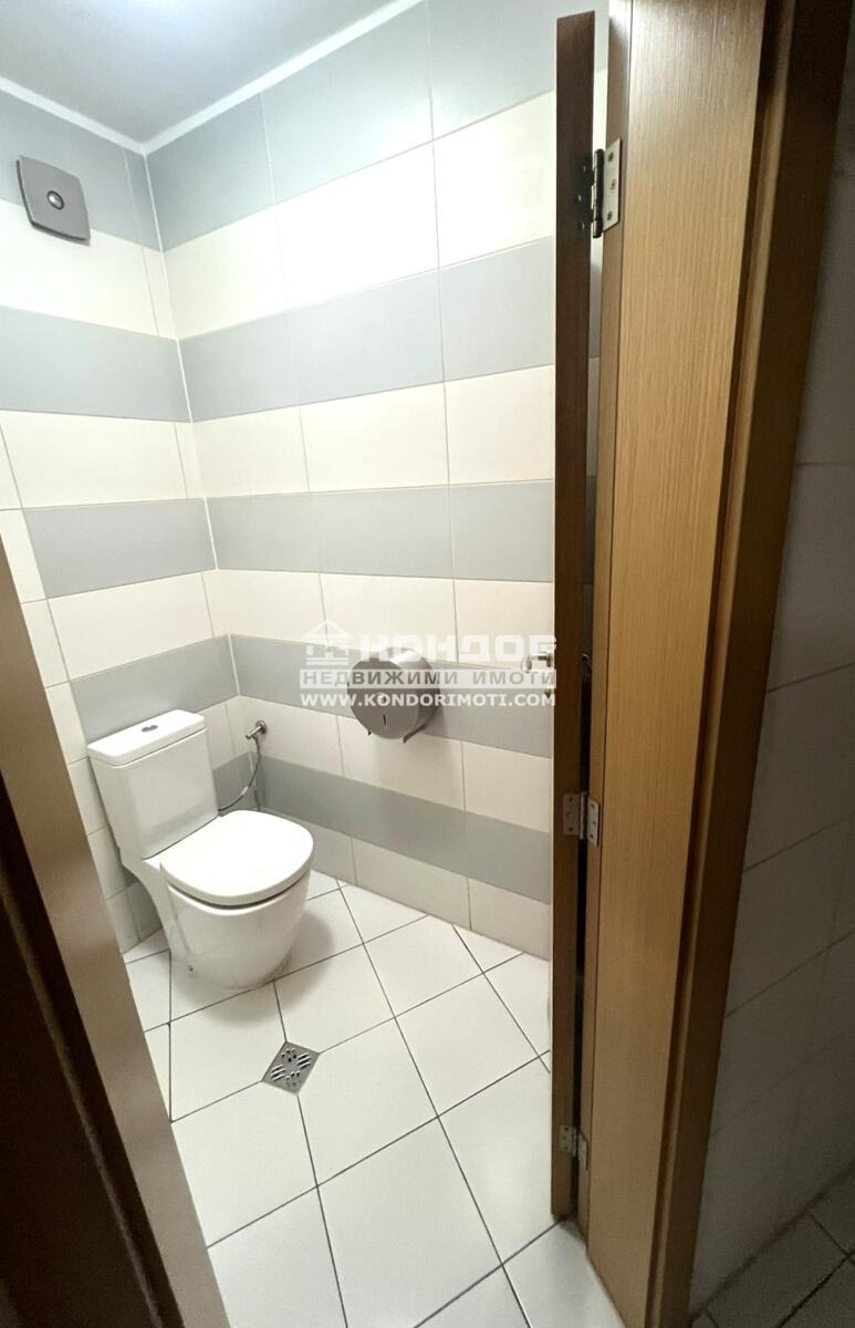 Продава ОФИС, гр. Пловдив, Център, снимка 12 - Офиси - 46917367