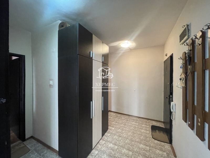 En venta  1 dormitorio Burgas , Vazrazhdane , 74 metros cuadrados | 57388001 - imagen [12]