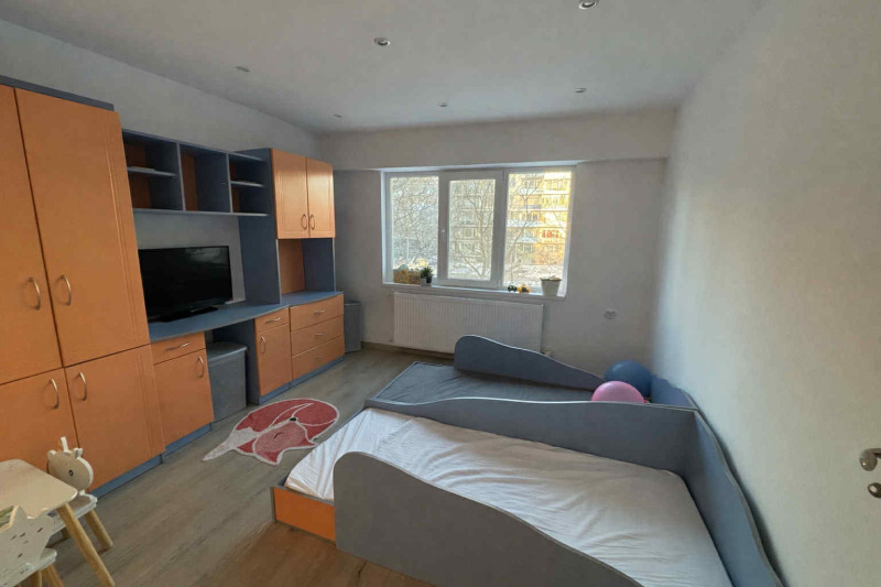 Продава 3-СТАЕН, гр. Ловеч, Здравец, снимка 2 - Апартаменти - 53078565