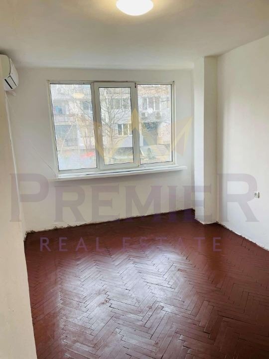 Продава 3-СТАЕН, гр. София, Бенковски, снимка 2 - Апартаменти - 53766323