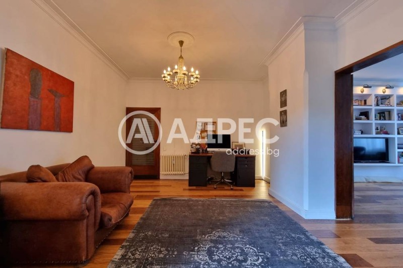 Te koop  3+ slaapkamer Sofia , Tsentar , 130 m² | 20851838 - afbeelding [2]