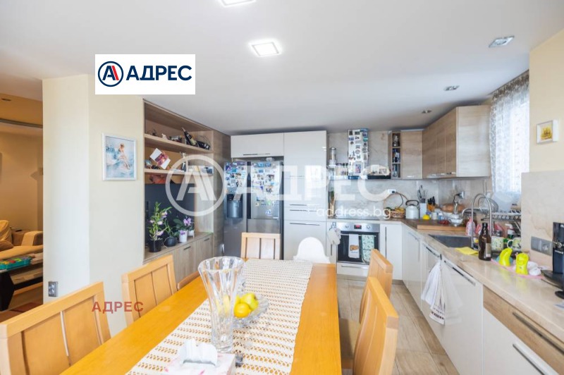 Te koop  3+ slaapkamer Varna , Ljatno kino Trakija , 120 m² | 89563945