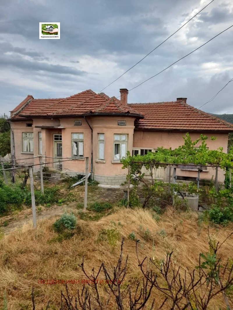 Продава КЪЩА, област Велико Търново, с. Драганово • 79900 лв. • 14055814 — Holmes.bg