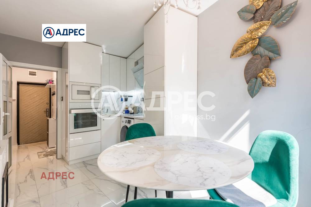 Продава МНОГОСТАЕН, гр. Варна, Гръцка махала