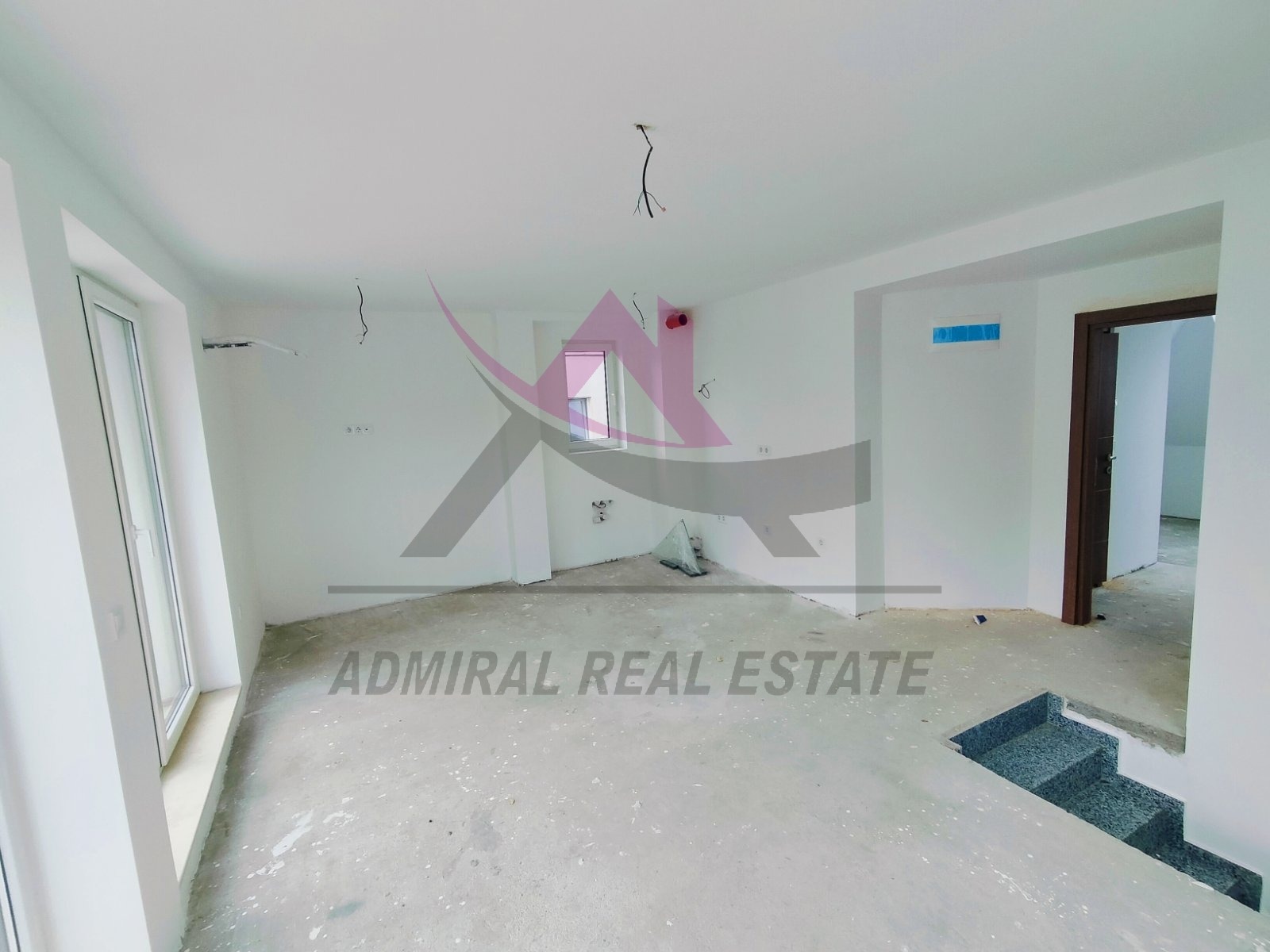 Продава 4-СТАЕН, гр. Варна, Левски 1, снимка 2 - Апартаменти - 50961204