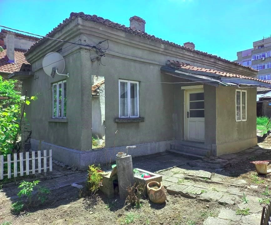 Продава КЪЩА, гр. Добрич, Център, снимка 5 - Къщи - 54081603