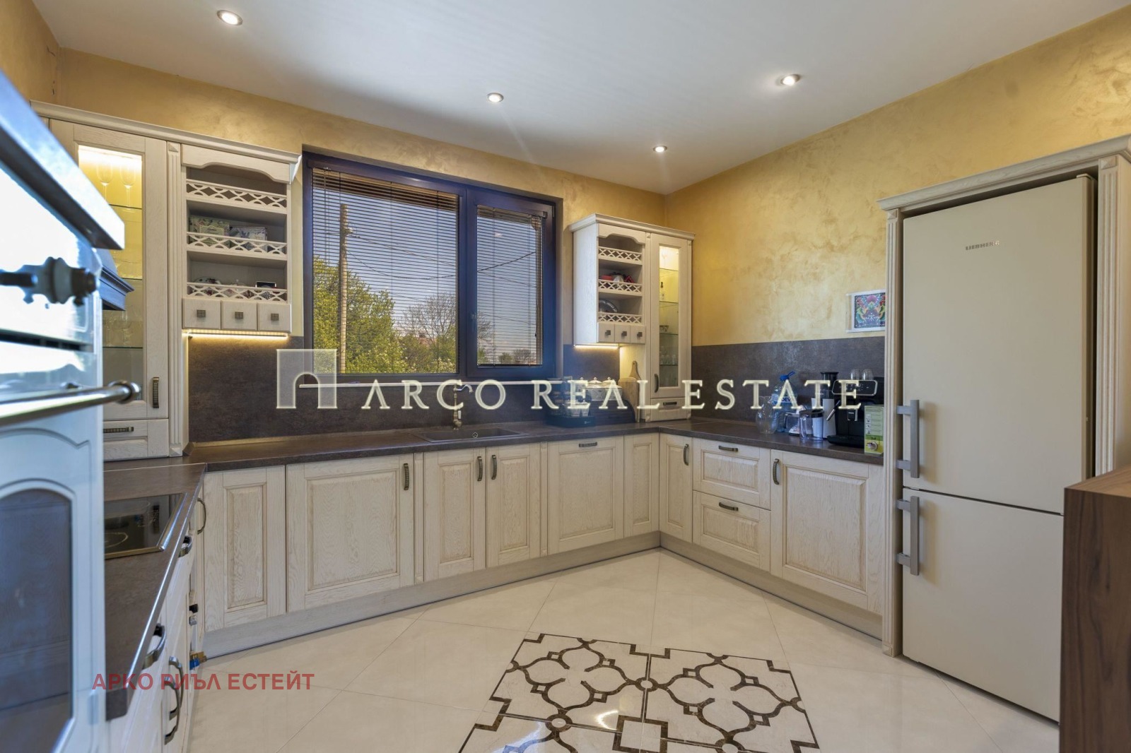 Продава КЪЩА, гр. Драгоман, област София област, снимка 5 - Къщи - 54251398