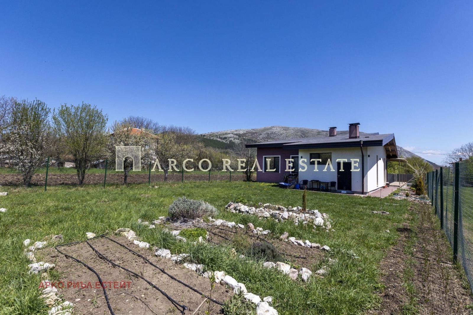 Продава КЪЩА, гр. Драгоман, област София област, снимка 17 - Къщи - 54251398