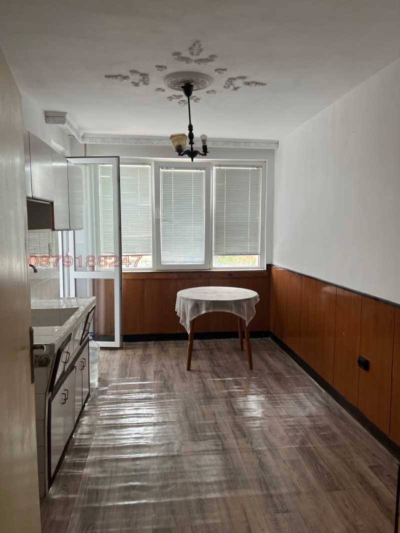 Продава 2-СТАЕН, гр. Ловеч, Център, снимка 4 - Апартаменти - 52783566