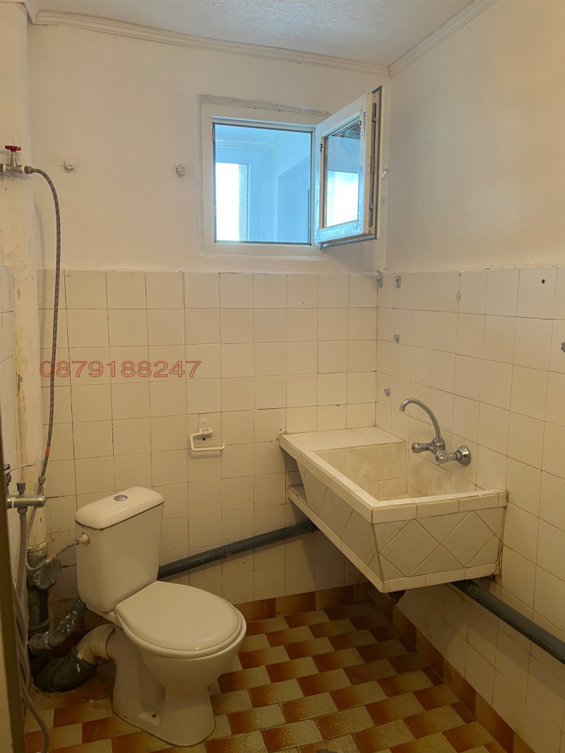 Продава 2-СТАЕН, гр. Ловеч, Център, снимка 2 - Апартаменти - 52783566