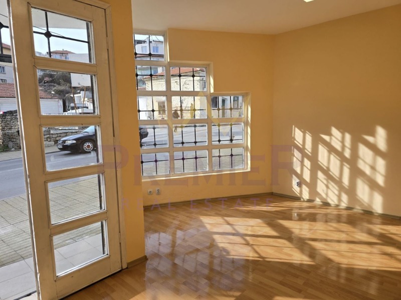 Продава АТЕЛИЕ, ТАВАН, гр. Балчик, област Добрич, снимка 3 - Апартаменти - 53009331