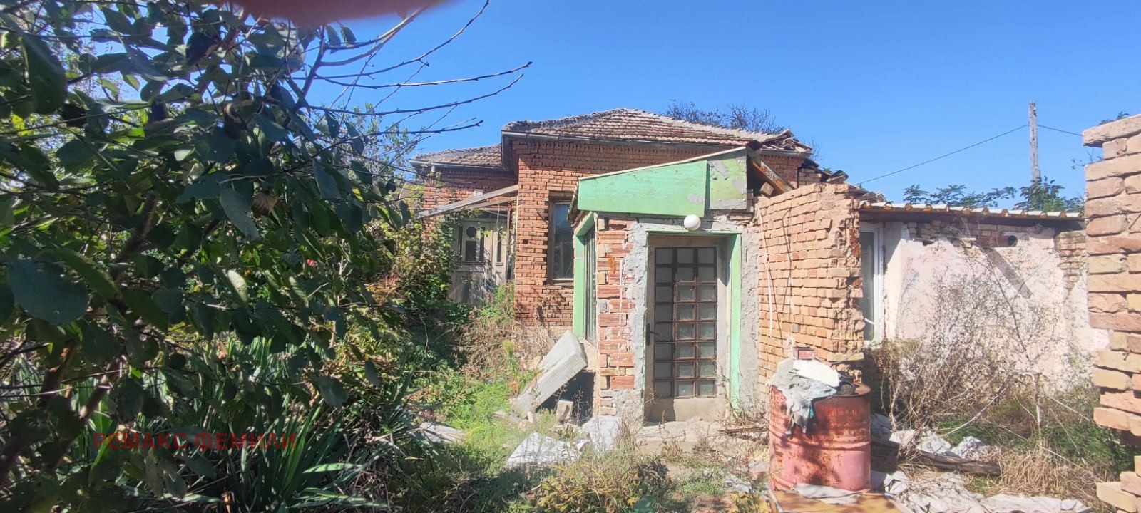 Продава КЪЩА, с. Червенци, област Варна, снимка 2 - Къщи - 56323805