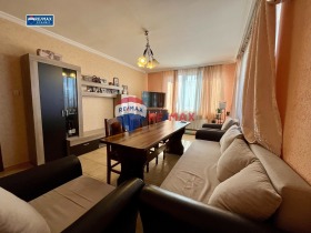 3+ bedroom Aytos, region Burgas 1