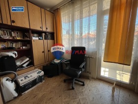 3+ bedroom Aytos, region Burgas 12