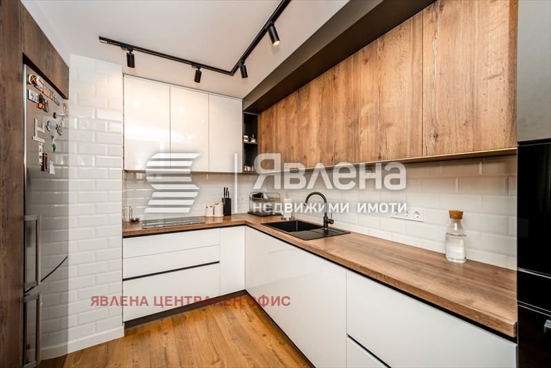 Продава 4-СТАЕН, гр. София, Иван Вазов, снимка 4 - Апартаменти - 56109462