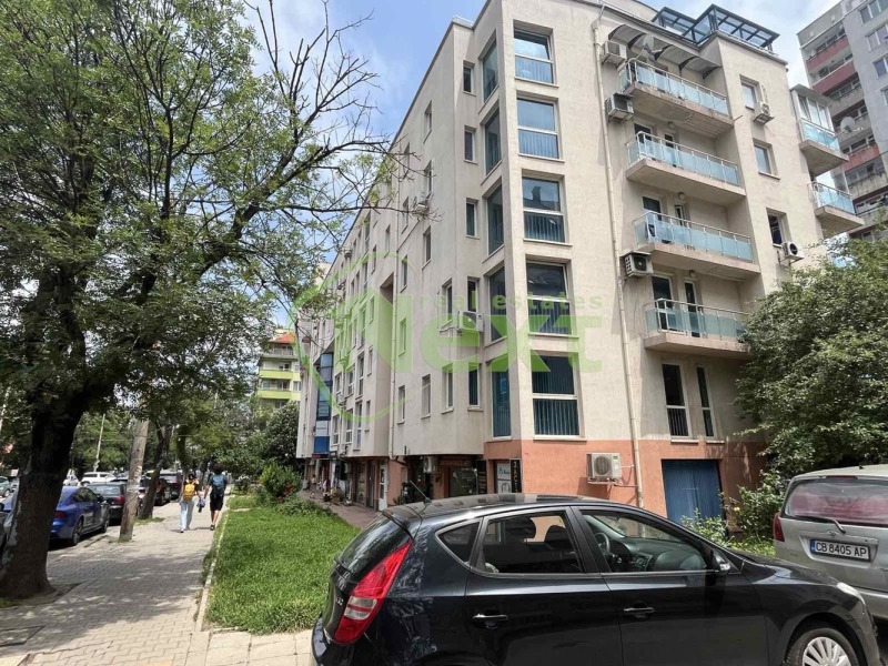 Myytävänä  Pienhuoneisto Sofia , Gotse Deltšev , 120 neliömetriä | 99982378 - kuva [17]