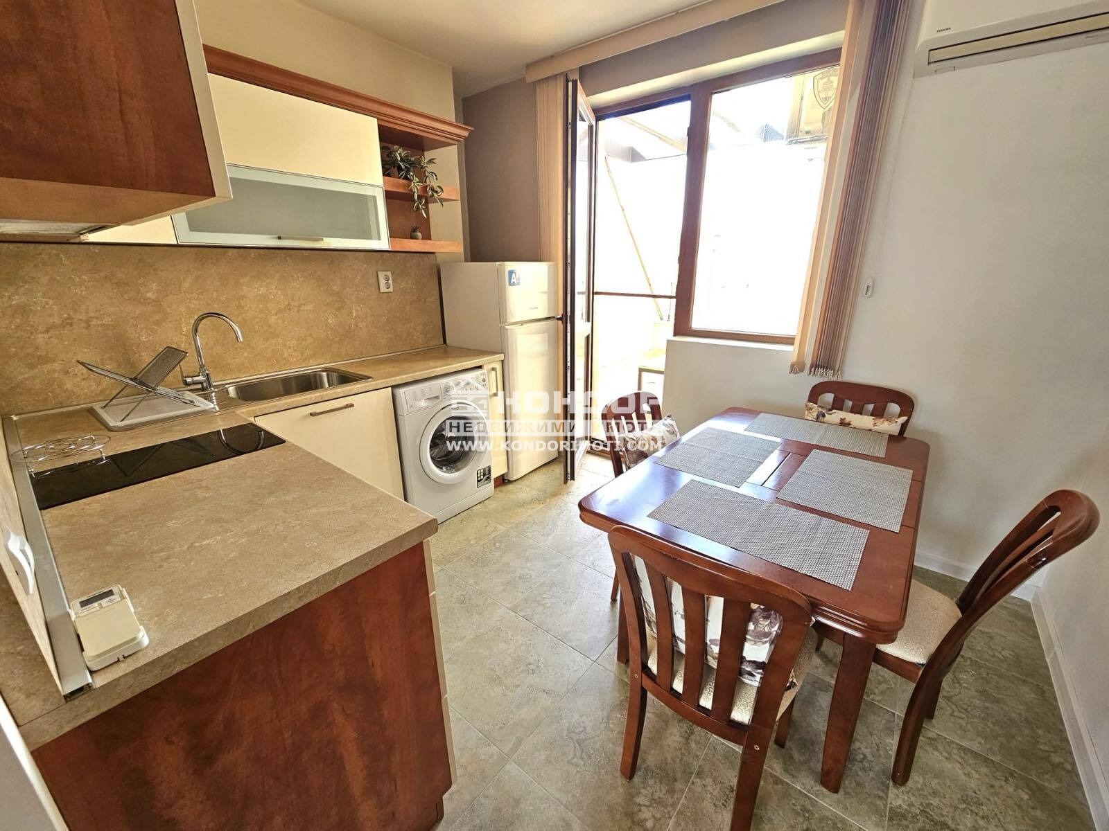 Продава 3-СТАЕН, гр. Пловдив, Център, снимка 2 - Апартаменти - 52005459
