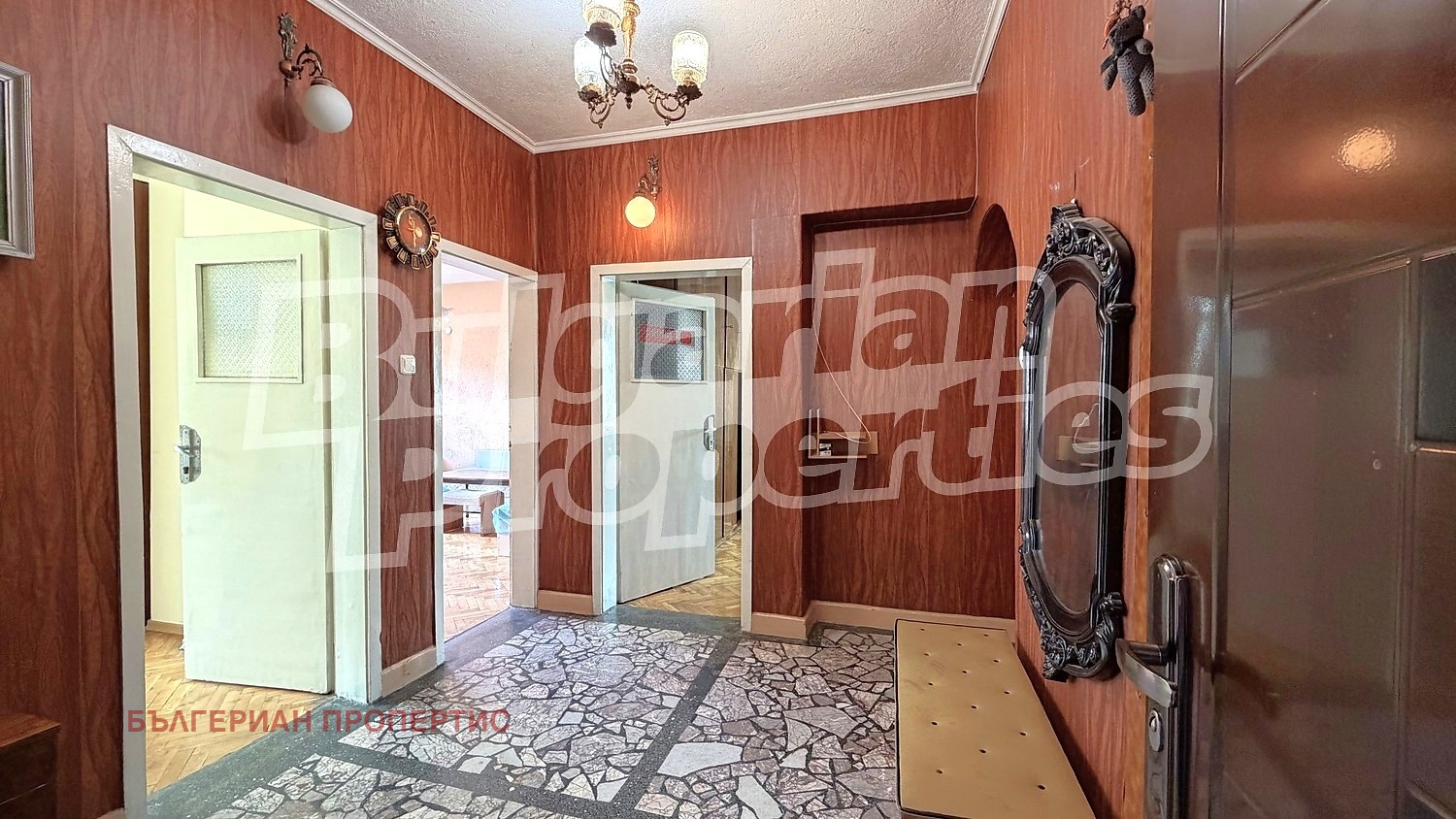 Продава МНОГОСТАЕН, гр. Казанлък, област Стара Загора