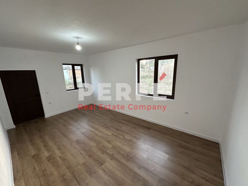 Продава КЪЩА, с. Ливада, област Бургас, снимка 4 - Къщи - 53443062