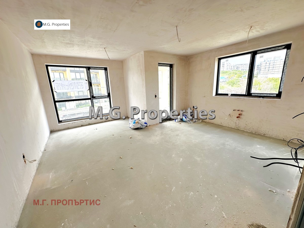 Продава 4-СТАЕН, гр. Варна, к.к. Св.Св. Константин и Елена, снимка 2 - Апартаменти - 53943518