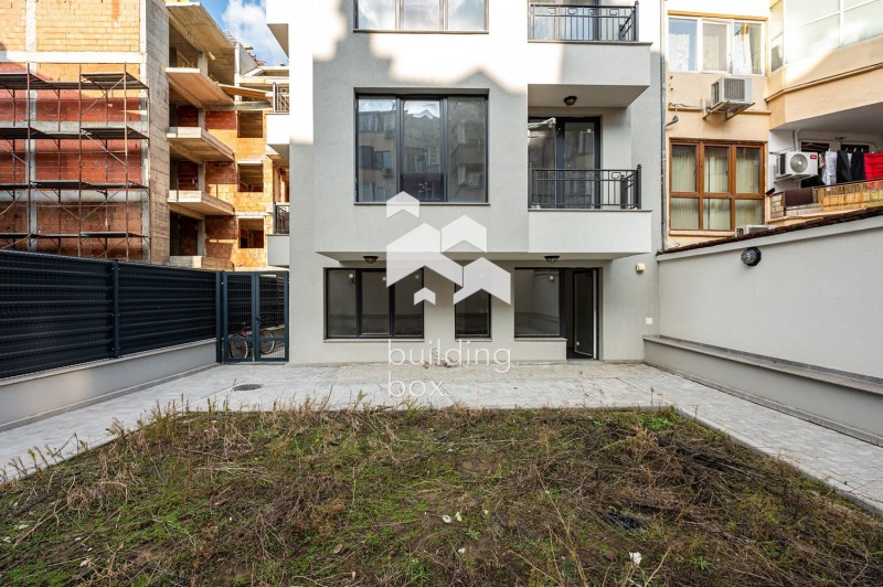 Продава  2-стаен град Пловдив , Кючук Париж , 139 кв.м | 74617556 - изображение [2]