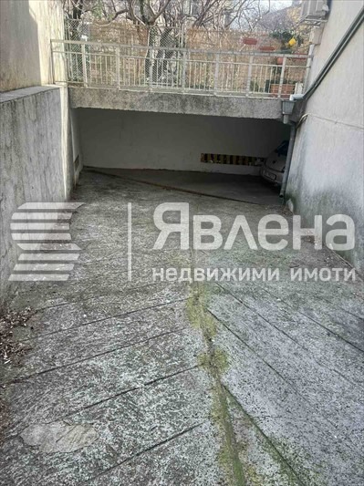 Продава ГАРАЖ, ПАРКОМЯСТО, гр. Варна, Гръцка махала, снимка 3 - Гаражи и паркоместа - 56108301