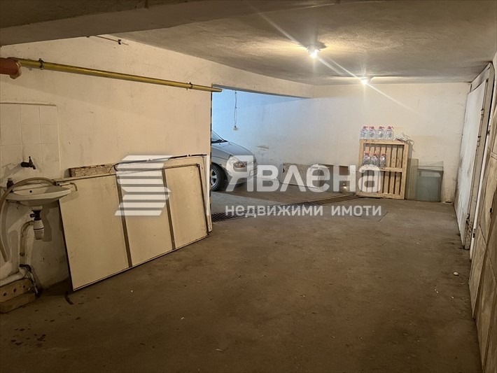 Продава ГАРАЖ, ПАРКОМЯСТО, гр. Варна, Гръцка махала, снимка 5 - Гаражи и паркоместа - 56108301