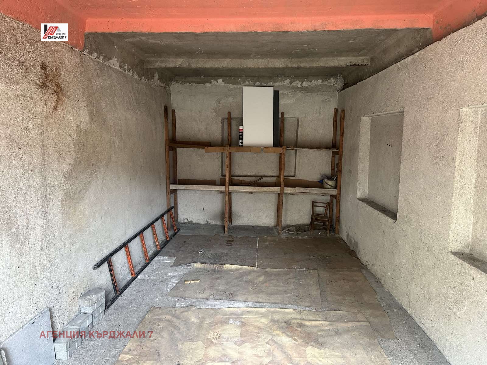 Продава ГАРАЖ, ПАРКОМЯСТО, гр. Кърджали, Център, снимка 9 - Гаражи и паркоместа - 53720293