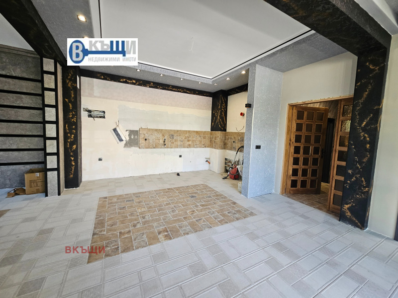 Продава 3-СТАЕН в град Велико Търново, Бузлуджа - 150 кв.м / 180 000 € » 352 049.40 лв., ВКЪЩИ