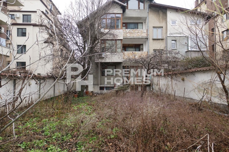 Продава КЪЩА, гр. София, Редута