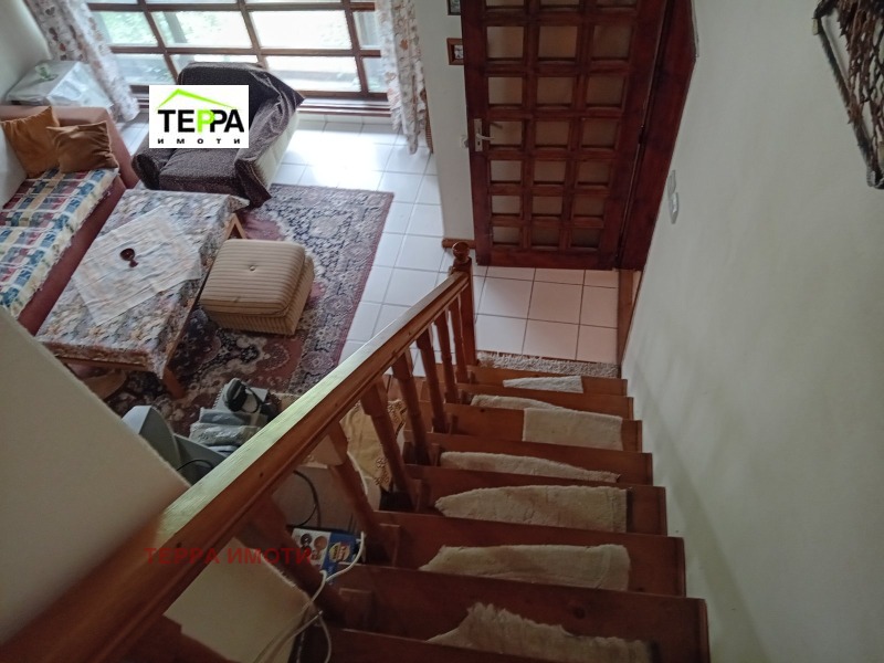 Продава ВИЛА, с. Дълбоки, област Стара Загора, снимка 10 - Вили - 53045929
