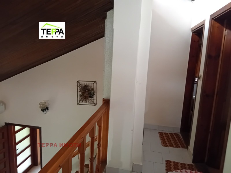 Продава ВИЛА, с. Дълбоки, област Стара Загора, снимка 11 - Вили - 53045929