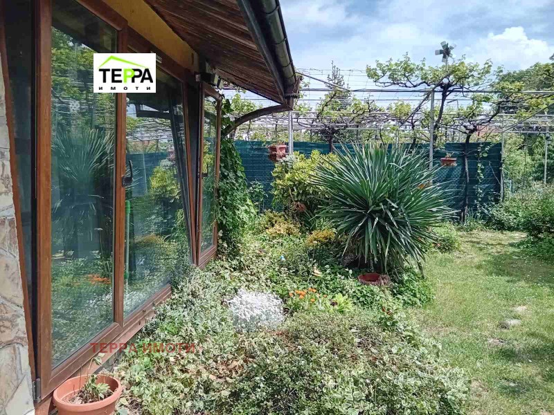 Продава ВИЛА, с. Дълбоки, област Стара Загора, снимка 3 - Вили - 53045929