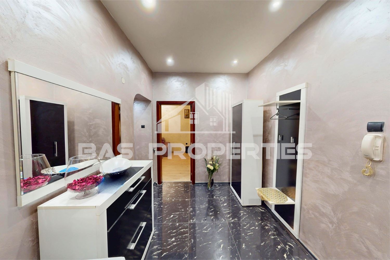 Продава 3-СТАЕН, гр. София, Център, снимка 13 - Апартаменти - 55097483