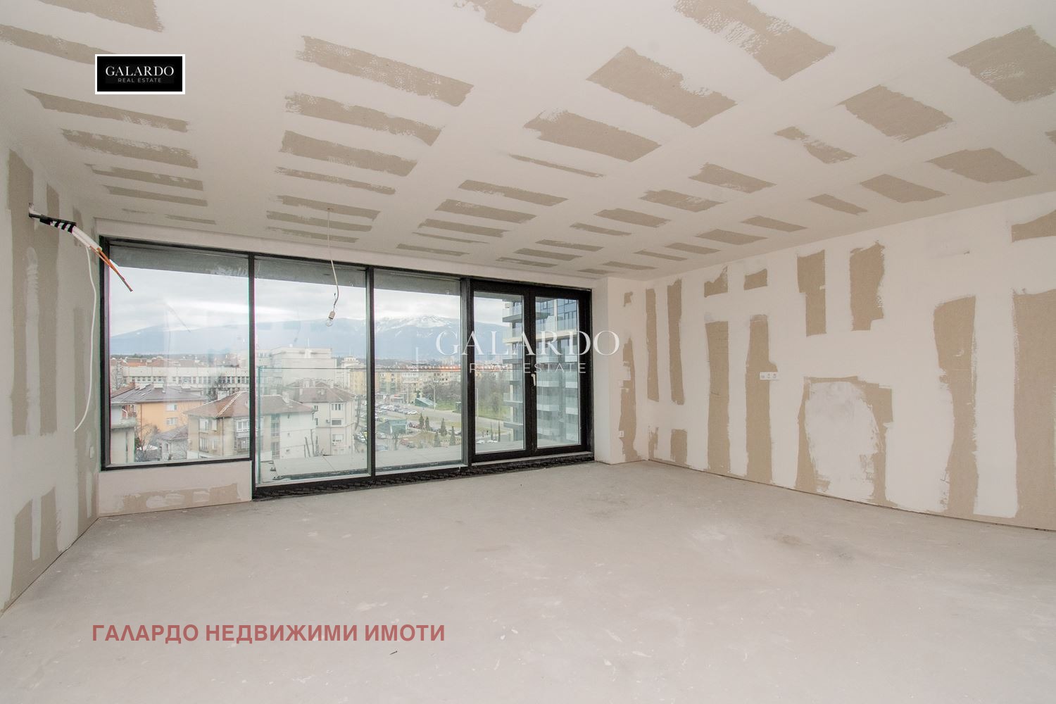 Продава 4-СТАЕН, гр. София, Оборище, снимка 2 - Апартаменти - 54267640