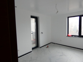 МЕЗОНЕТ, 244 m2