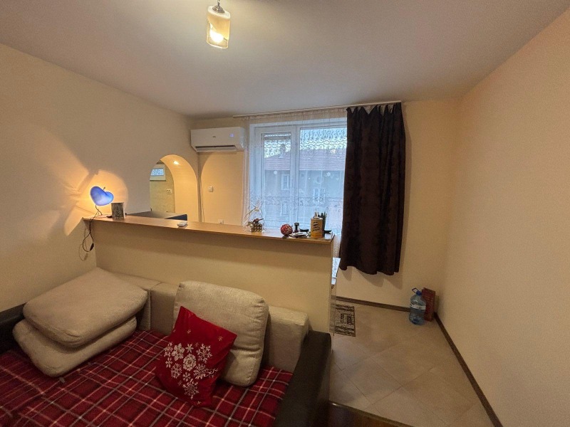 Продава 2-СТАЕН, гр. София, Толстой, снимка 11 - Апартаменти - 53198649