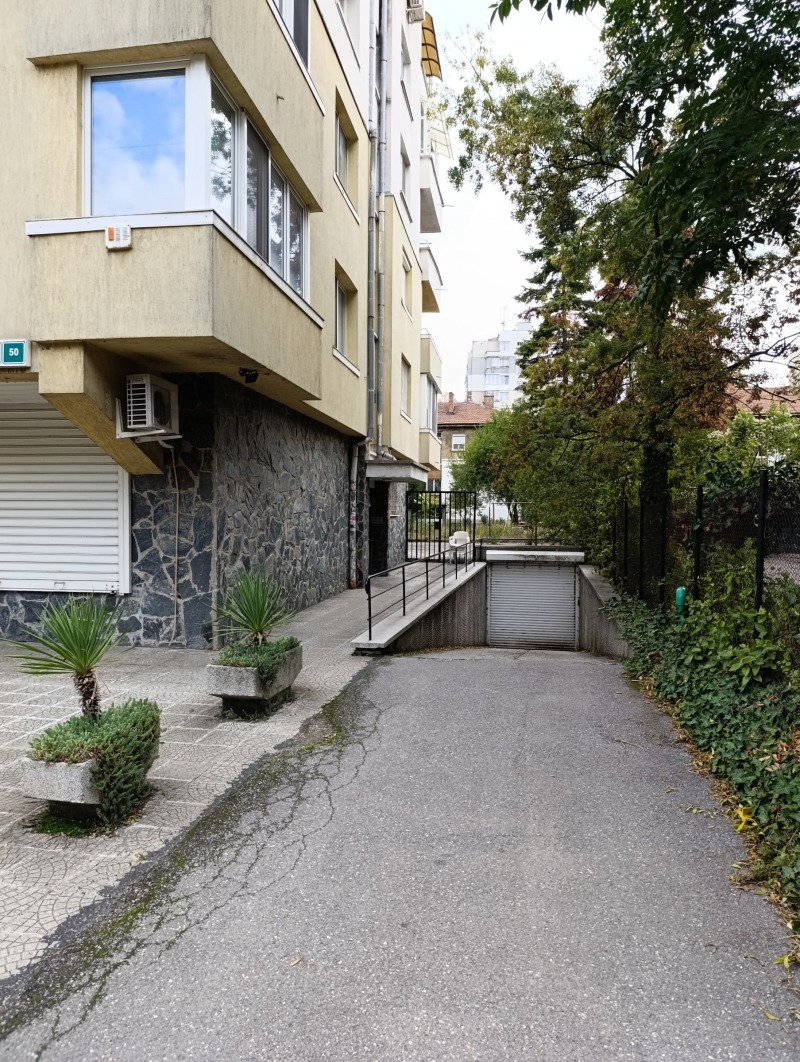 Продава 3-СТАЕН, гр. София, Изток, снимка 17 - Апартаменти - 52686863