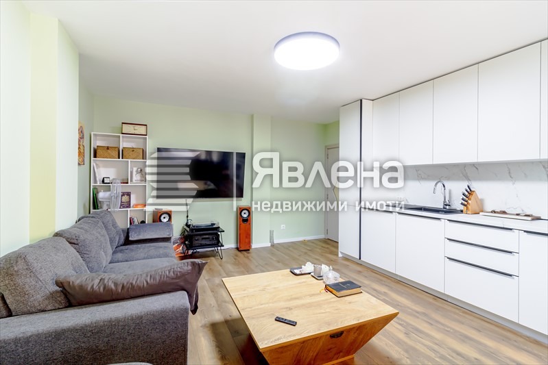 Продава 4-СТАЕН, гр. София, Център, снимка 2 - Апартаменти - 54952162