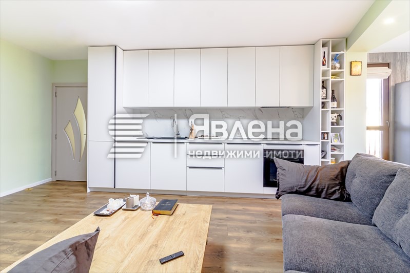 Продава 4-СТАЕН, гр. София, Център, снимка 3 - Апартаменти - 54952162